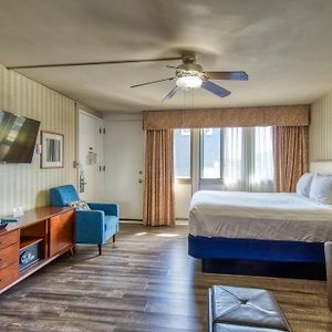 Junior Suite Balcony Partial Bay View